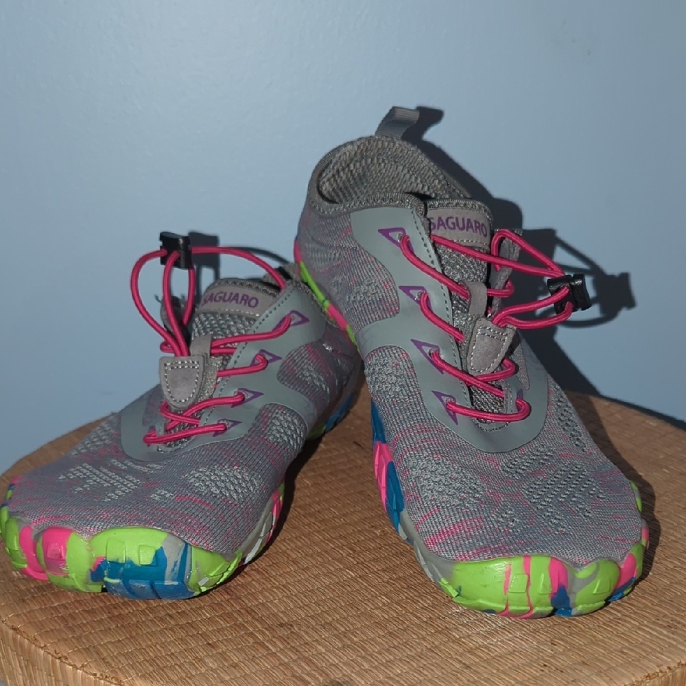 SAGUARO Women's Athletic Shoes - Gray with Neon Accents